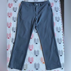 Bonobos Highland Slim Fit Golf Pants in Grey. 35 x 30.